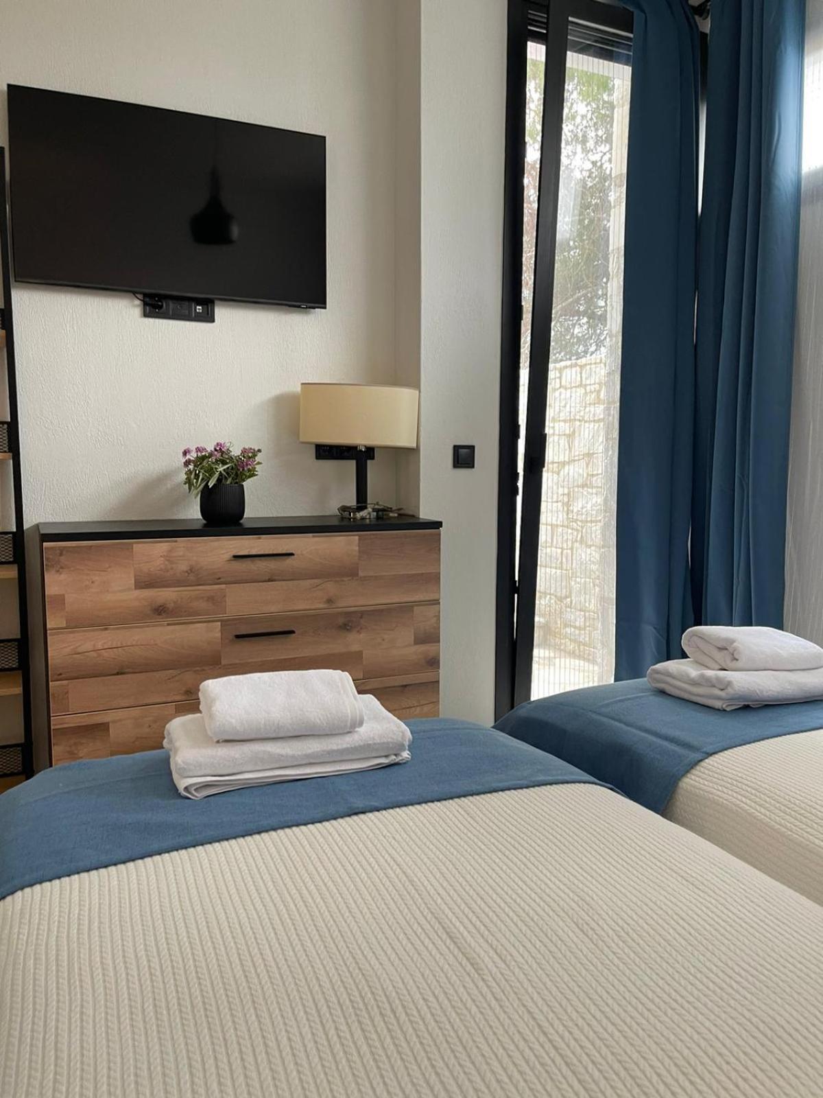 Allure Luxury Villas 3&4 Serenity Retreat Moni Evaggelistrias ภายนอก รูปภาพ